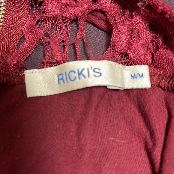 Red layered tank top - Picture 3 of 4